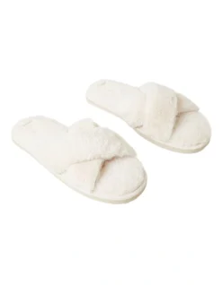 Crossover Slippers 7 Crossover Slippers -Heritage 911765530 911754460 3 720x928