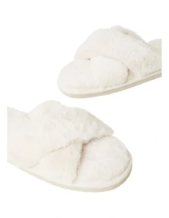 Crossover Slippers 9 Crossover Slippers -Heritage 911765530 911754460 5 720x928