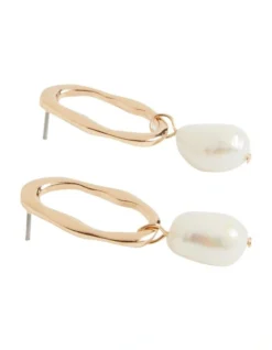 Organic Pearl Stud Earrings In Gold 5 Organic Pearl Stud Earrings In Gold -Heritage 928681120 3 720x928