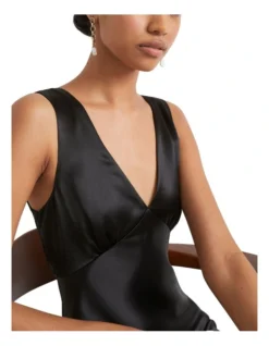 Circle Link Pearl Earring -Heritage 928681390 3 720x928