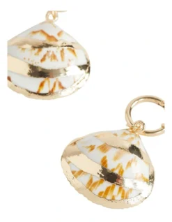 Shell Earring In Gold -Heritage 962101810 3 720x928