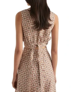 Floral Geo Tie Top In Auburn Brown Retro 7 Floral Geo Tie Top In Auburn Brown Retro -Heritage 981673570 4 720x928