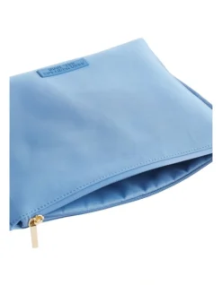 Heritage Logo Pouch -Heritage 984311560 984304270 3 720x928